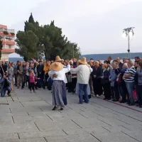 Bernardinski oboki z razstavo fotografij na prostem