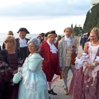 Bernardinski oboki z razstavo fotografij na prostem
