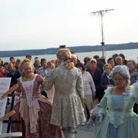 Bernardinski oboki z razstavo fotografij na prostem