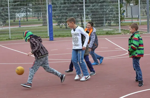 Konferenca, ki se danes začenja v Portorožu, je namenjena 
preučevanju gibalnega razvoja otrok in iskanju vzvodov za boljšo 
kakovost življenja otrok in mladostnikov. (Fotografija je simbolična.) 