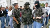 Na predstavitvah vojske med mladimi praviloma vlada veliko 
zanimanje za dele vojaških uniform in opreme. 