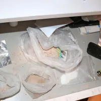 Pri preprodaji drog zasačili 30-letnega Postojnčana