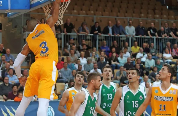 Tekme rivalov Primorske in Krke so redno magnet tudi za 
gledalce.