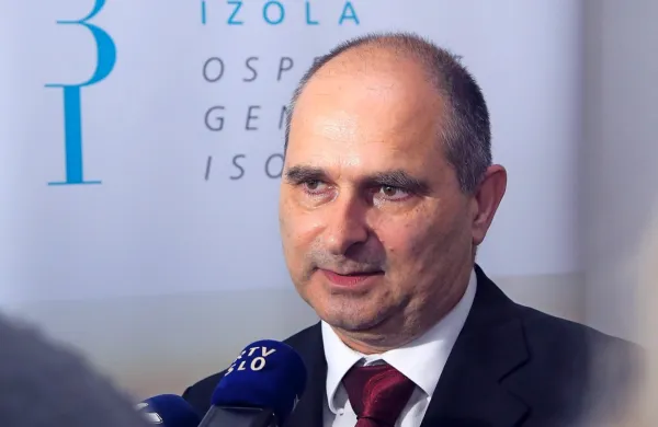 Včeraj zvečer je odjeknila vest, da je  svet šempetrske bolnišnice za 
vršilca dolžnosti imenoval direktorja izolske bolnišnice Radivoja 
Nardina.