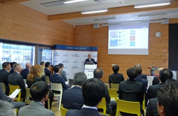 Prvi japonski &scaron;pediter Yusen Logistics je pri&scaron;el v Koper
