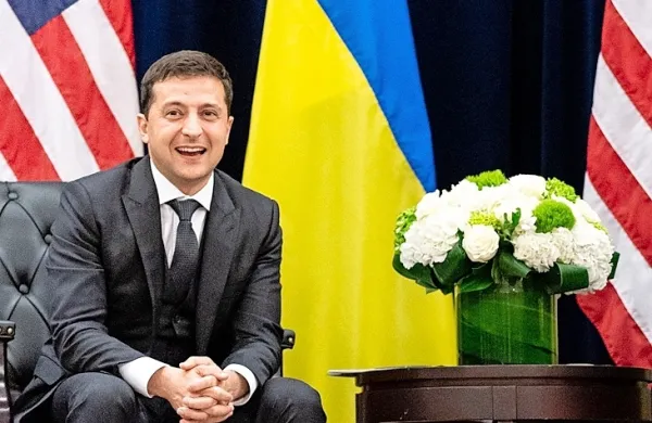 Ukrajinski predsednik Volodimir Zelenski je v četrtek z maratonsko novinarsko konferenco, ki je trajala več kot 12 ur, podrl 
svetovni rekord - vsaj po trditvah lokalne agencije, ki meri 
rekorde.