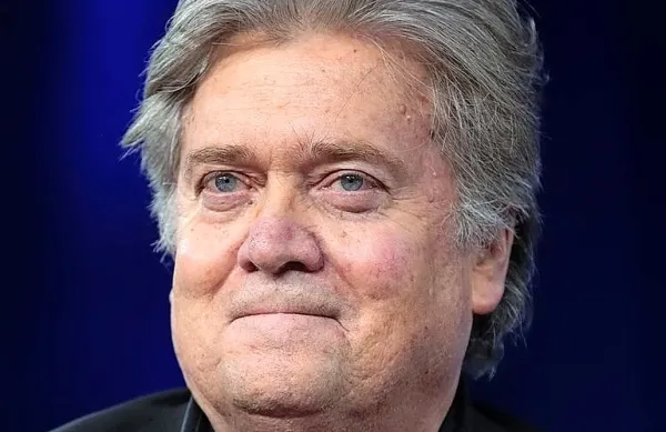 Inštitut, ki ga financira nekdanji strateg ameriškega predsednika 
in populist Steve Bannon, bo deložiran iz italijanskega samostana, 
v katerem je želel ustanoviti šolo za bodoče populiste.