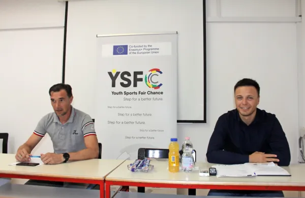 Zavod za šport Ajdovščina je  s partnerji v projektu proti nasilju, 
rasizmu, nestrpnosti in diskriminaciji na športnih igriščih.