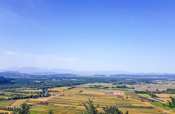 Zadnji predlog predvideva ustanovitev desetih pokrajin s posebnim statusom mestnih občin Ljubljana in Maribor.