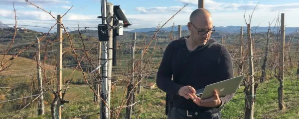 Prototip naprave za precizno kmetijstvo v vinogradu, ki meri 
specifike mikroklime na zelo ozkem območju.