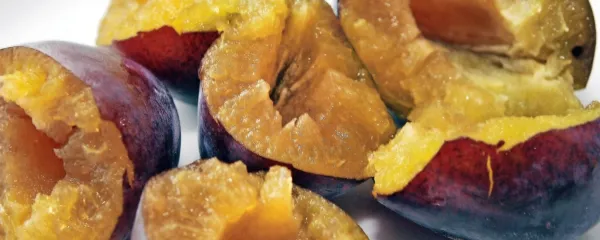Slive pomagajo tudi pri želodčnih težavah.
