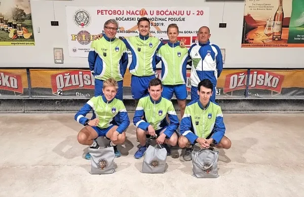 Prevlada mladih Slovencev