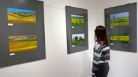 Razstavo Foto kluba Cerkno so spodbudila potepanja po slikoviti južnomoravski pokrajini.
