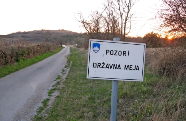 Hrva&scaron;ki tisk: Sloveniji schengen ne gre sijajno, potrebuje Hrva&scaron;ko