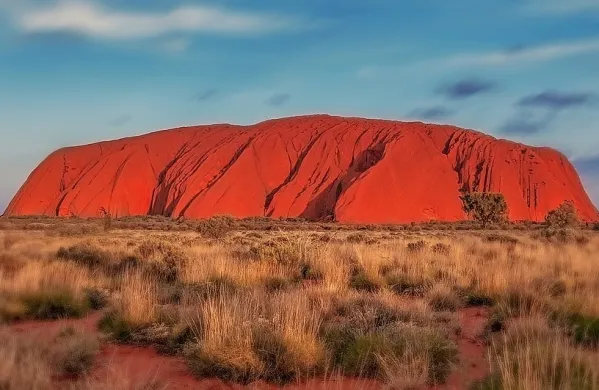 Konec vzponov na znameniti Uluru