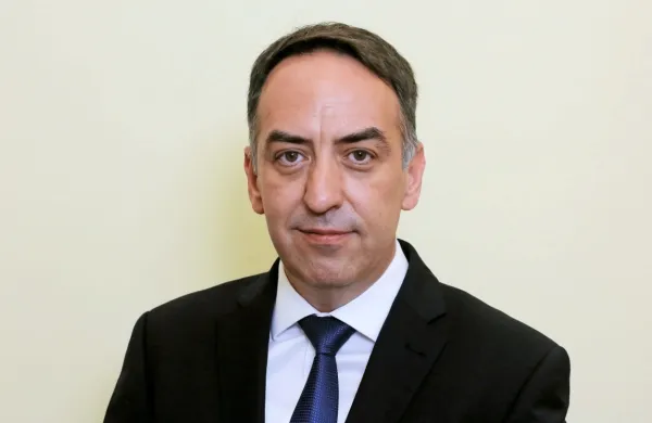 Vodja poslancev LMŠ Brane Golubović