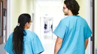 Po oceni sindikata zdravstva in socialnega varstva je  zakon o 
poklicnih kompetencah za srednje medicinske  sestre v mnogo 
čem škodljiv.  