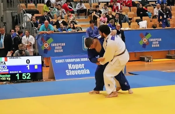 Marko Rožac (v modrem kimonu) je v Kopru osvojil peto mesto. 
