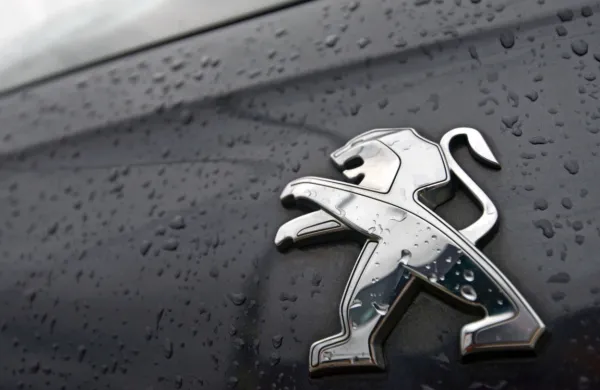 Fiat Chrysler in PSA se združujeta