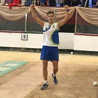 Anže Petrič, svetovni prvak v brzincu iz Maroka,  bo v Turčiji 
kolajno lovil v štafetnem zbijanju.
