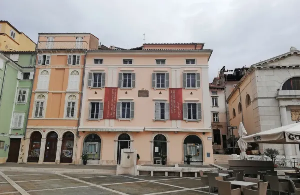 Rojstna hi&scaron;a violinista, ki ga pozna ves svet