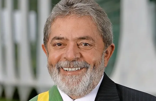 Vrhovno sodišče v Braziliji je v četrtek sprejelo odločitev, ki bi 
lahko privedla do tega, da bodo nekdanjega predsednika Luiza 
Inacia Lulo da Silva ter približno 5000 drugih pripornikov izpustili 
iz zapora. 