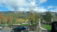 Svet KS Ajdovščina bi pokopališče v Šturjah uredilo v spominski 
park in za začetek uredilo varnejši dostop ter prenovilo  pročelje.