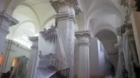 Cerkev kot gradbi&scaron;če za prihod novih orgel