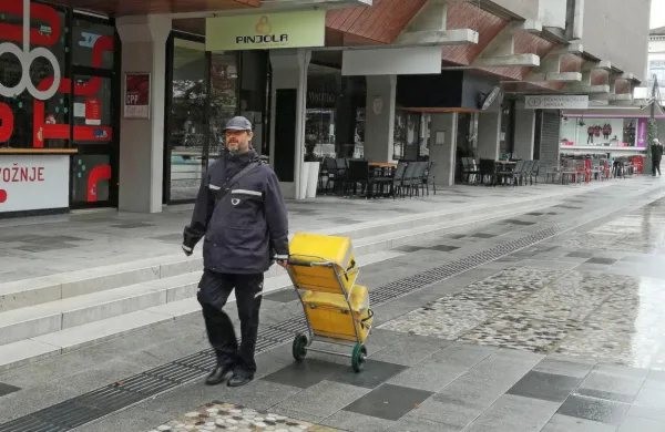  Stavka poštarjev je po dveh dneh preklicana, opravljanje storitev 
bo danes spet potekalo nemoteno.