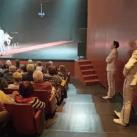 Trenutkov za razmislek o naši družbi je bilo v predstavi dovolj, 
prav tako pa tudi hudomušnih vsebin.