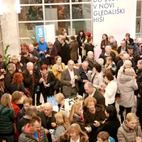 Bralci Primorskih novic so s časopisom slavili v gledali&scaron;ču