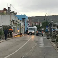 Protipoplavne baraže so postavili na delih Sončnega nabrežja, ki 
so najbolj na udaru visokega plimovanja.