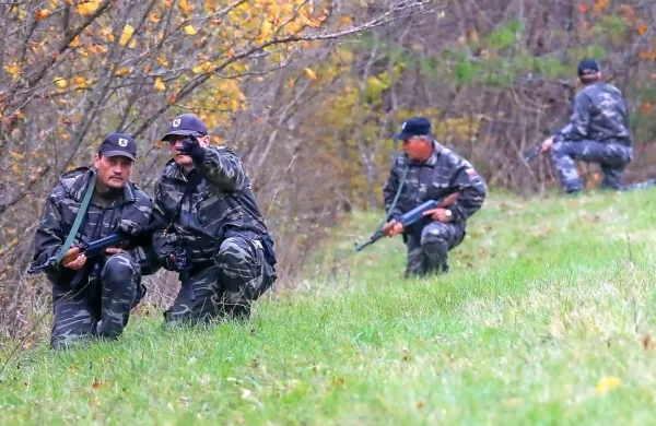 Prejšnji konec tedna so pripadniki Štajerske varde patruljirali ob 
meji s Hrvaško.