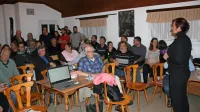 Artvižci so  na zboru krajanov pritegnili županji Saši Likavec 
Svetelšek (stoji),  da vetrnice v njihovo okolico ne sodijo. 