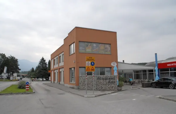 Stečajna upraviteljica Meblo Holdinga je prejela le eno ponudbo za 
upravljanje s premoženjem, ki je v najemu.