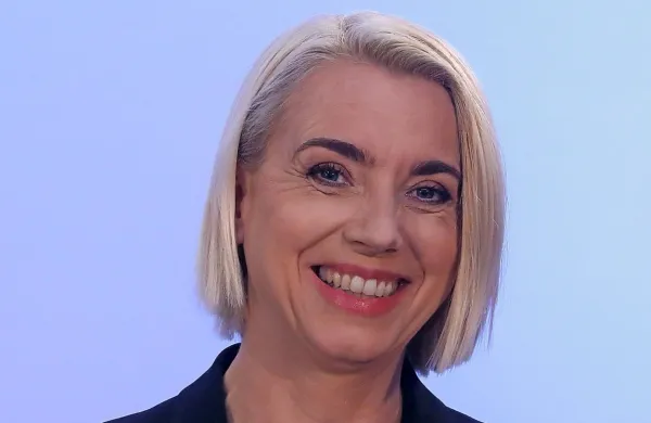 V stranki SAB bodo po sprejetju proračuna za novo ministrico za 
področje razvoja, strateške projekte in kohezijo predlagali koroško 
Slovenko Angeliko Mlinar, je povedala predsednica stranke Alenka 
Bratušek. 