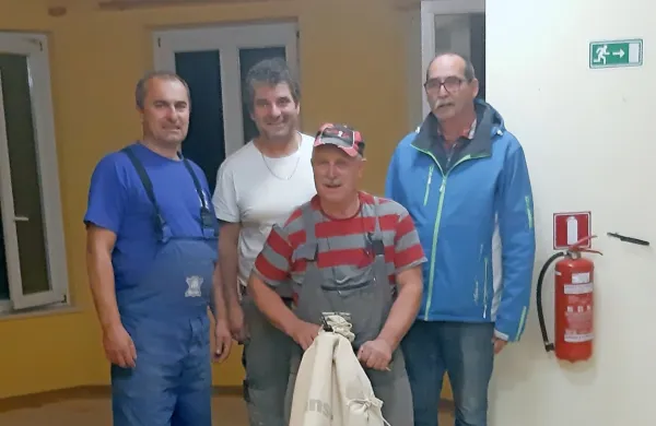 Prejšnji teden je četverica prostovoljcev obnavljala prostore 
Centra Sonček v Elerjih, ki je namenjen osebam s cerebralno 
paralizo in drugim invalidom.