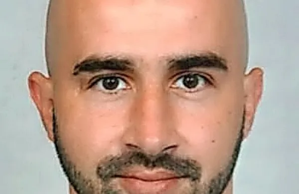 Pogrešani je od doma odšel 15. novembra, nazadnje pa so ga videli 
na območju Regentove ulice v Ankaranu.