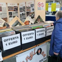 Sejem vinilk, CD-jev in DVD-jev v Trstu