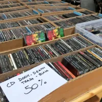 Sejem vinilk, CD-jev in DVD-jev v Trstu