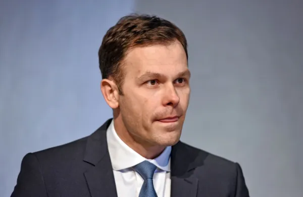 Doktorat srbskega ministra za finance Siniše Malija je beograjska 
univerza označila za plagiat.