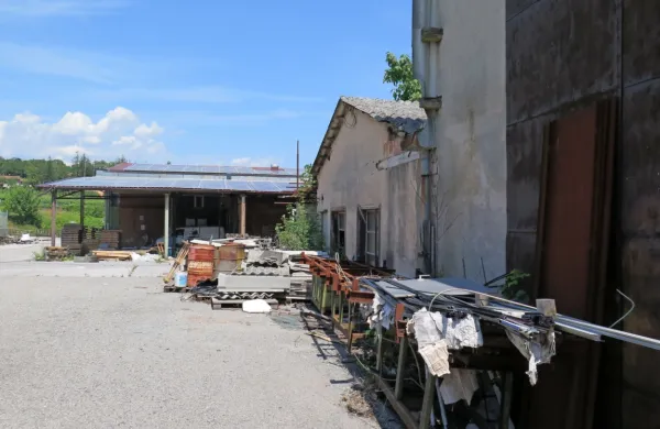 Stečajno maso, ki je vključevala tudi nepremičnine, je stečajna 
upraviteljica unovčila v celoti.