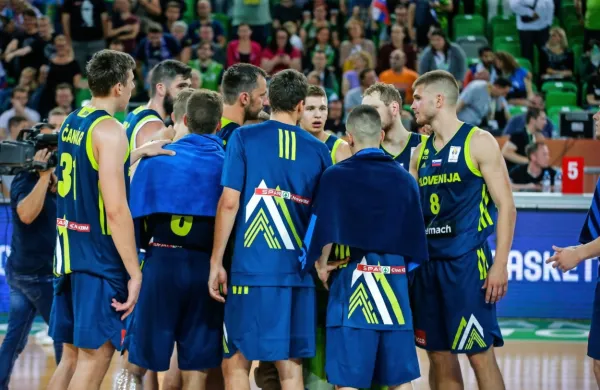Slovenija za OI proti Poljski, Angoli, Litvi, Venezueli in Južni Koreji