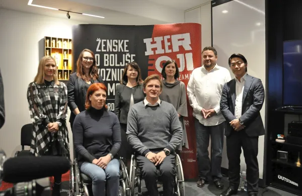 Na včerajšnji novinarski  konferenci so svoja mnenja povedali  predstavniki vseh sodelujočih  
organizacij in podjetij.



