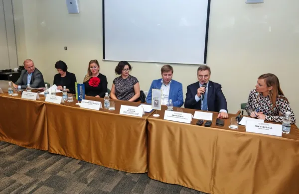 Govorci na 12. strokovnem srečanju gostincev v Portorožu