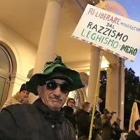 Na Trgu Republike v Tržiču naj bi se zbralo vsaj 3000 somišljenikov 
novonastalega gibanja proti Salviniju in njegovi politiki sovraštva.