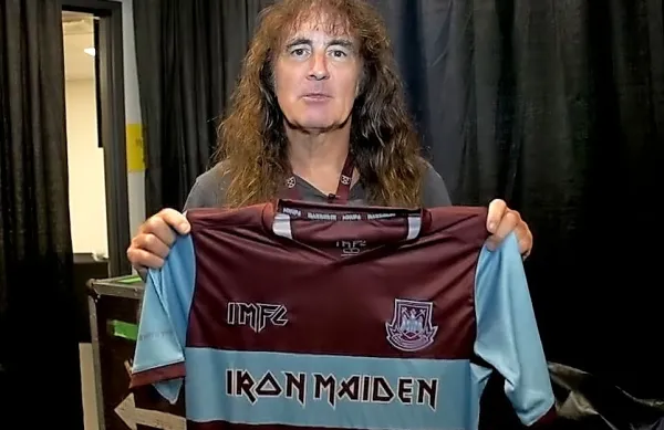 Po novem bo na voljo dres, ki bo imel na prsih logotip glasbenikov, 
so   tudi uradno potrdili pri Iron Maidnu.