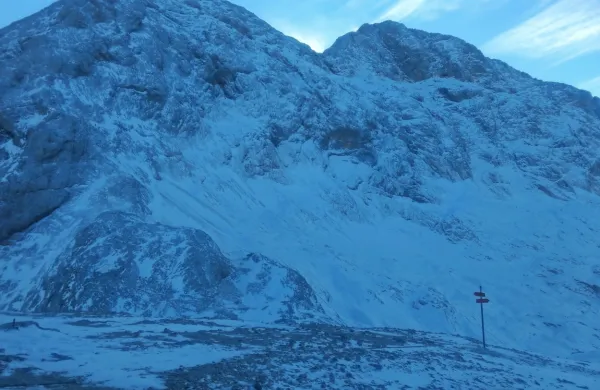 V visokogorju se je povečala nevarnost snežnih plazov