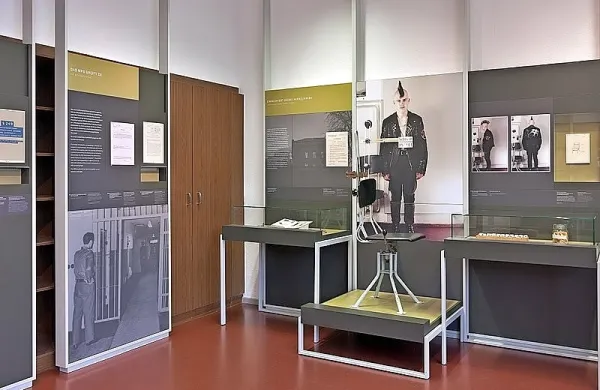 Vlomilci so oropali muzej tajne policije nekdanje Nemške demokratične republike, Stasi.