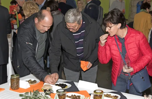 Najbolj&scaron;e so &scaron;torte s kmetije Klodičevih iz Izole